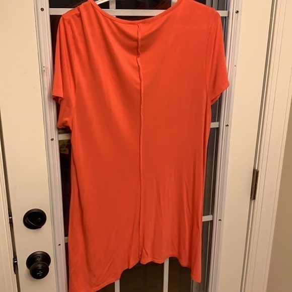 Long top - 4 for $20 - Picture 3 of 3